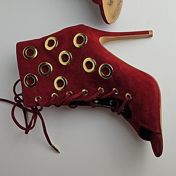 Shoe Republic LA (6) - Picture 6 of 7